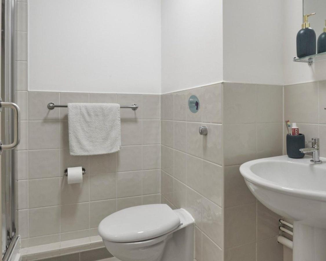 Ensuite Rooms, - Sk Pensión *